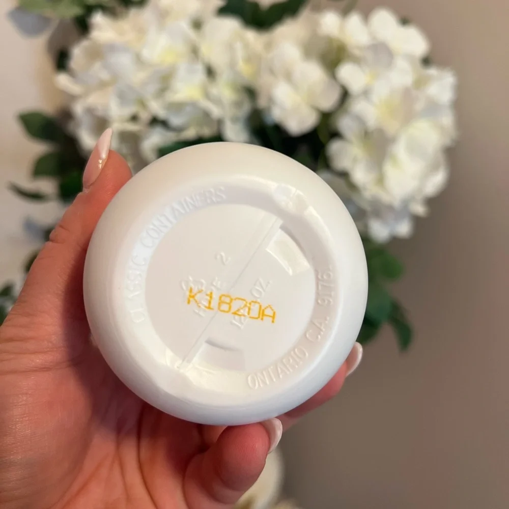 LOVE HAIR • REVITALIZING SHAMPOO - Picture 2 of 4